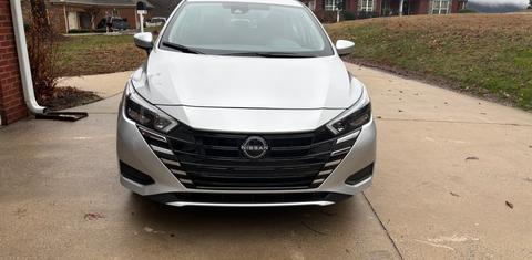 Nissan Versa 2025