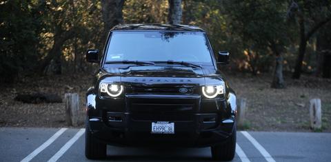 Land Rover Defender 2025