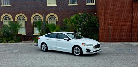 Ford Fusion Hybrid 2020