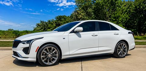 Cadillac CT4 2026