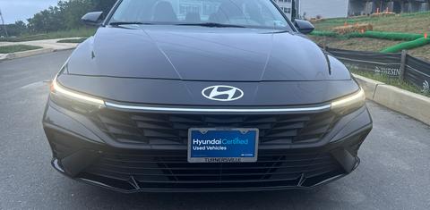 Hyundai Elantra 2024