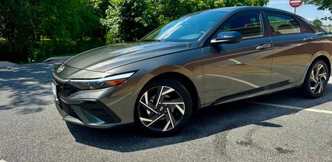 Hyundai Elantra 2025