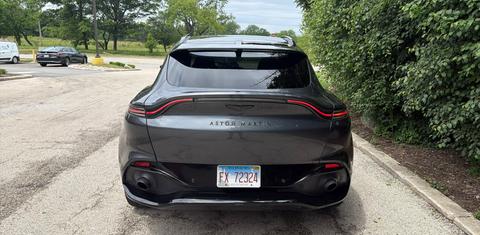 Aston Martin DBX 2021