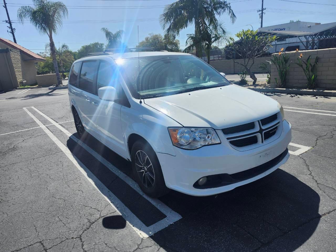 Dodge Grand Caravan 2018 in Pomona, CA
