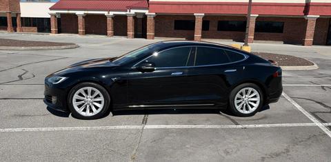 Tesla Model S 2016