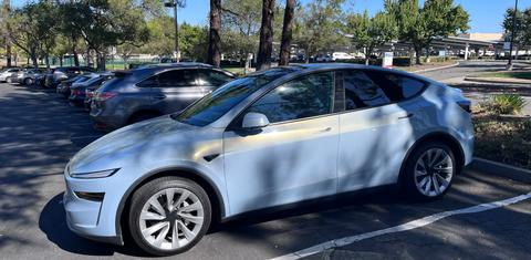 Tesla Model Y 2026