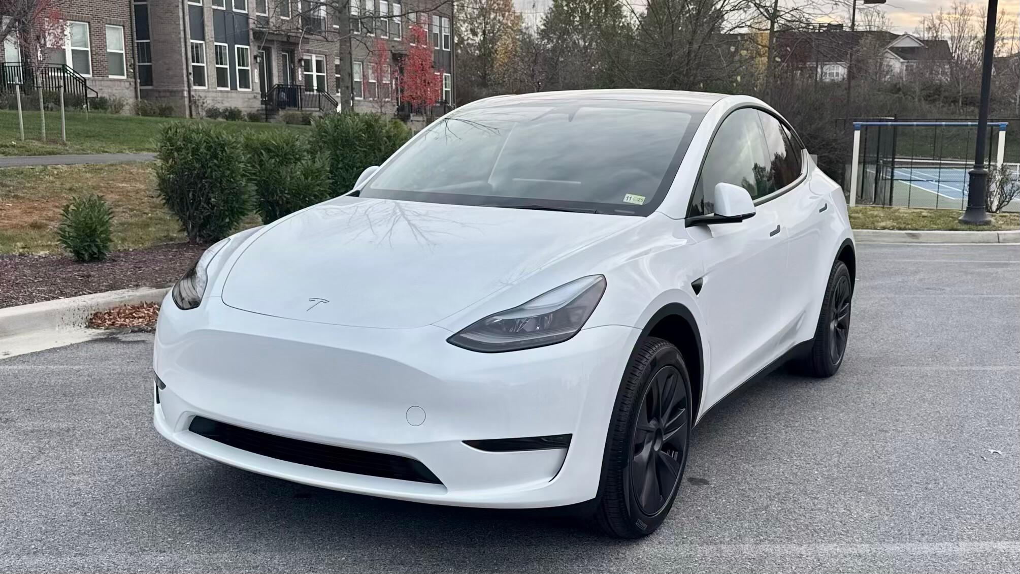 Tesla Model Y 2025 in Gaithersburg, MD