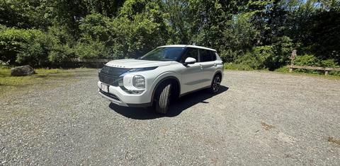 Mitsubishi Outlander 2024