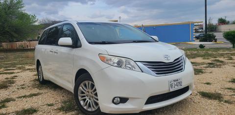 Toyota Sienna 2015