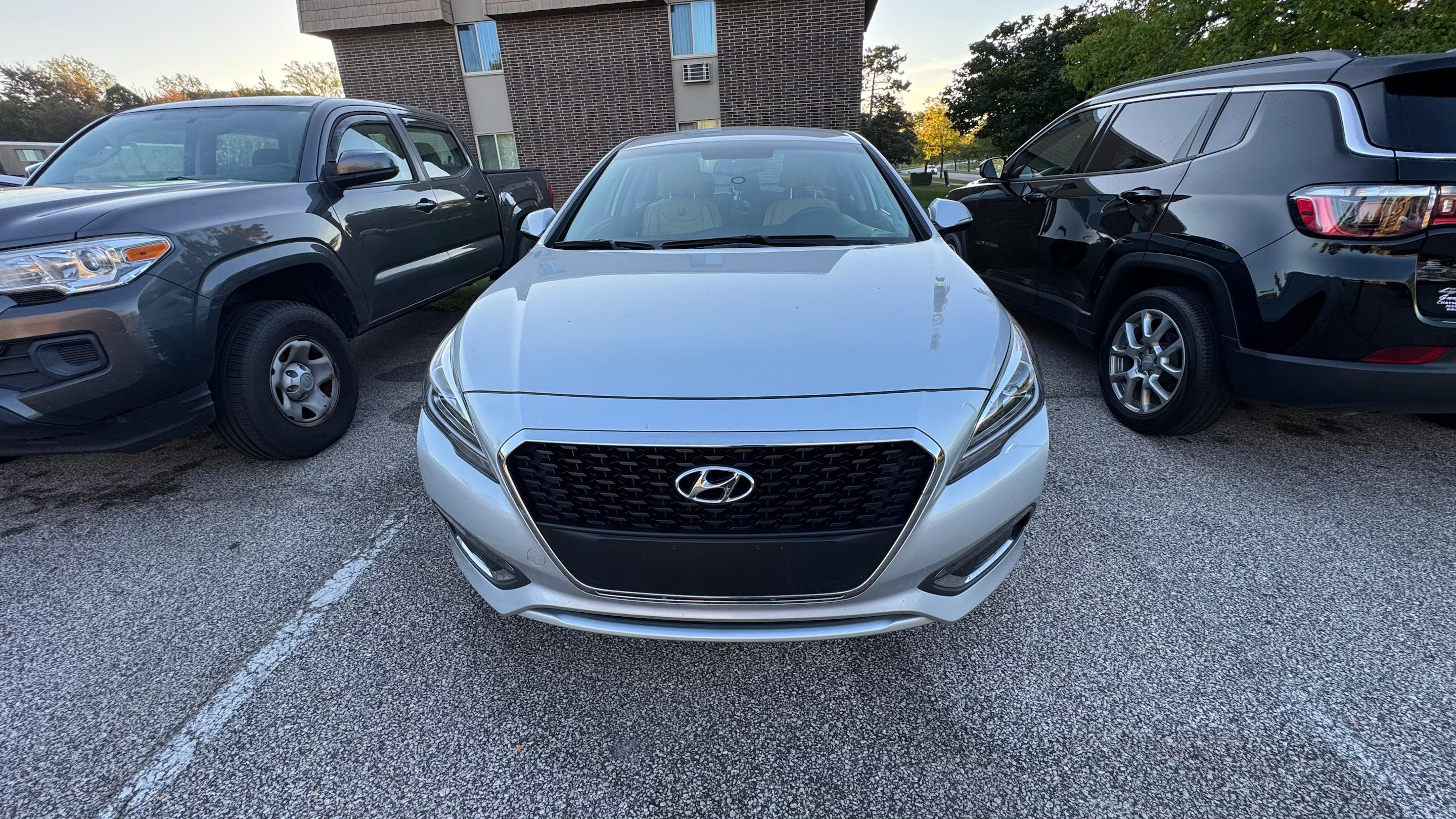 Hyundai Sonata Hybrid 2017 in 