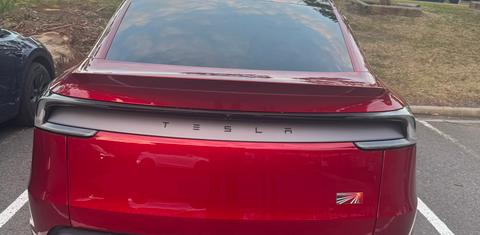 Tesla MODEL Y 2025