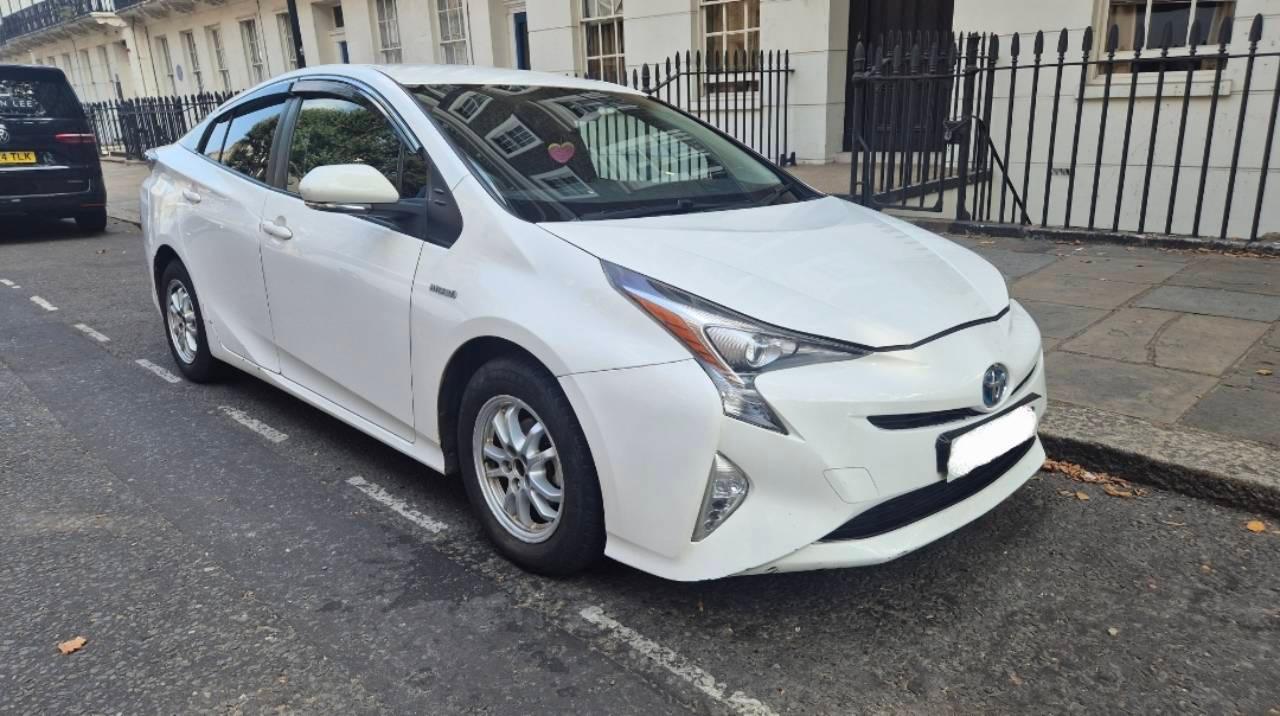 Toyota Prius 2017 in London