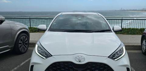 Toyota YARIS 2024
