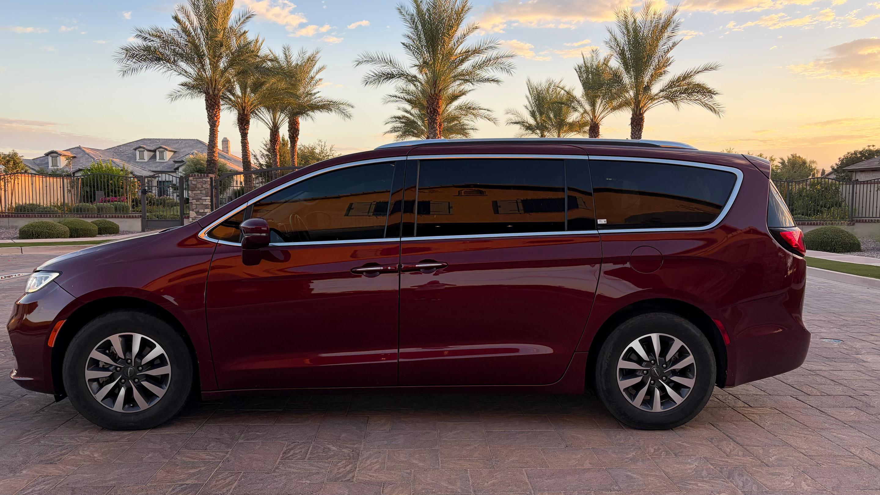 Chrysler Pacifica 2021 in Mesa, AZ