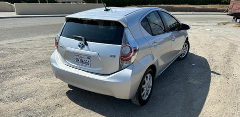 Toyota Prius c 2012