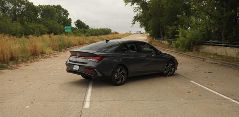 Hyundai Elantra 2025