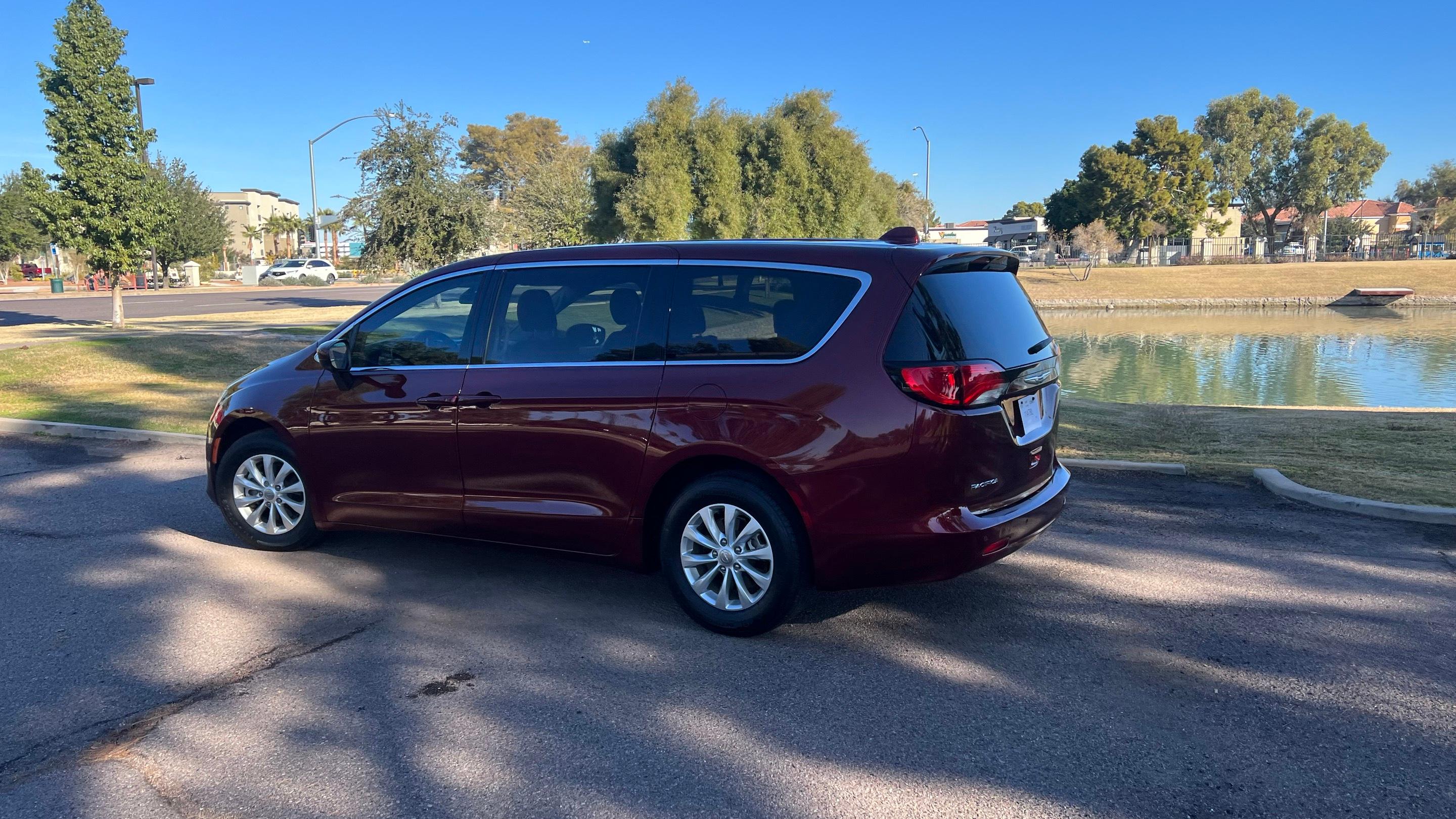 Chrysler Pacifica 2018 in Gilbert, AZ
