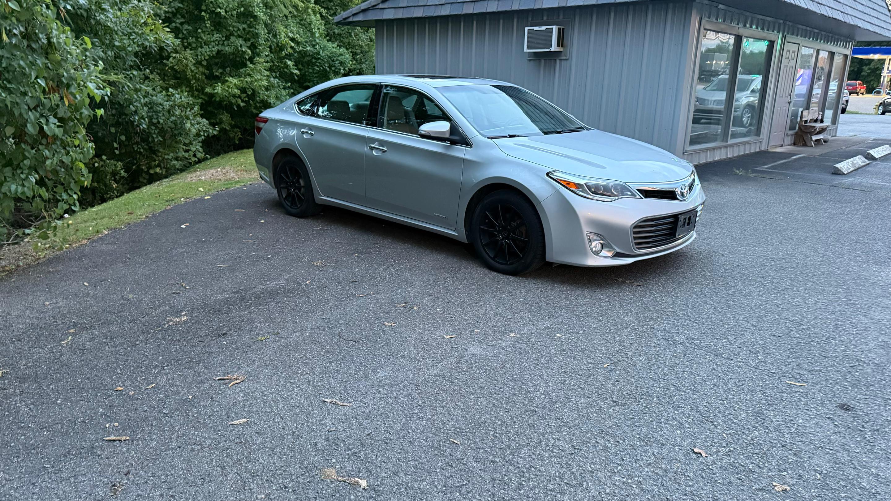 Toyota Avalon Hybrid 2014 in 