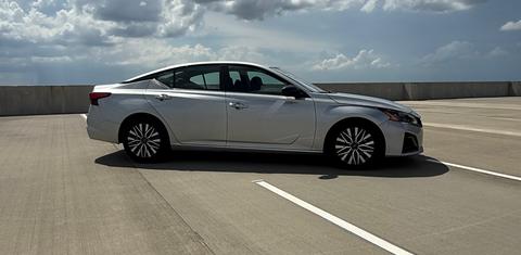 Nissan Altima 2024
