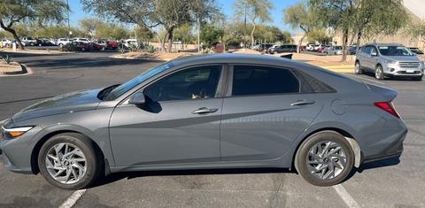 Hyundai Elantra 2024