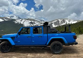 Jeep Gladiator car