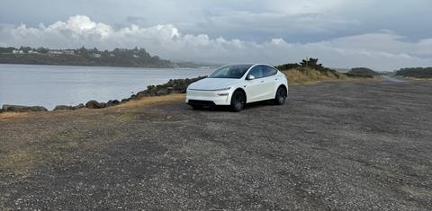 Tesla Model Y 2026