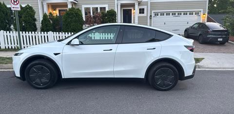 Tesla Model Y 2026