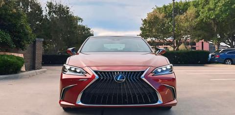 Lexus ES 2023