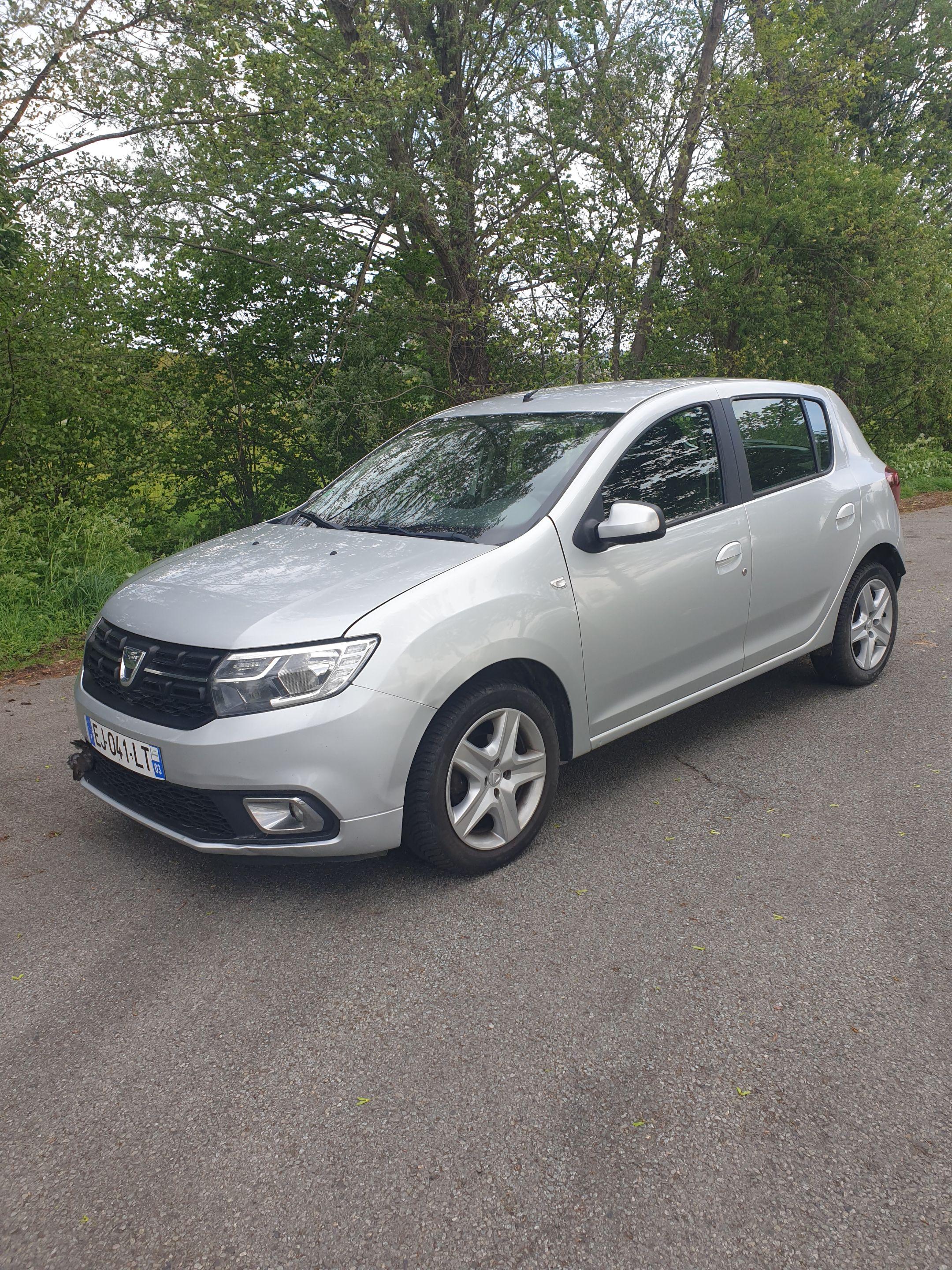 Dacia SANDERO 2017 à Clermont-ferrand