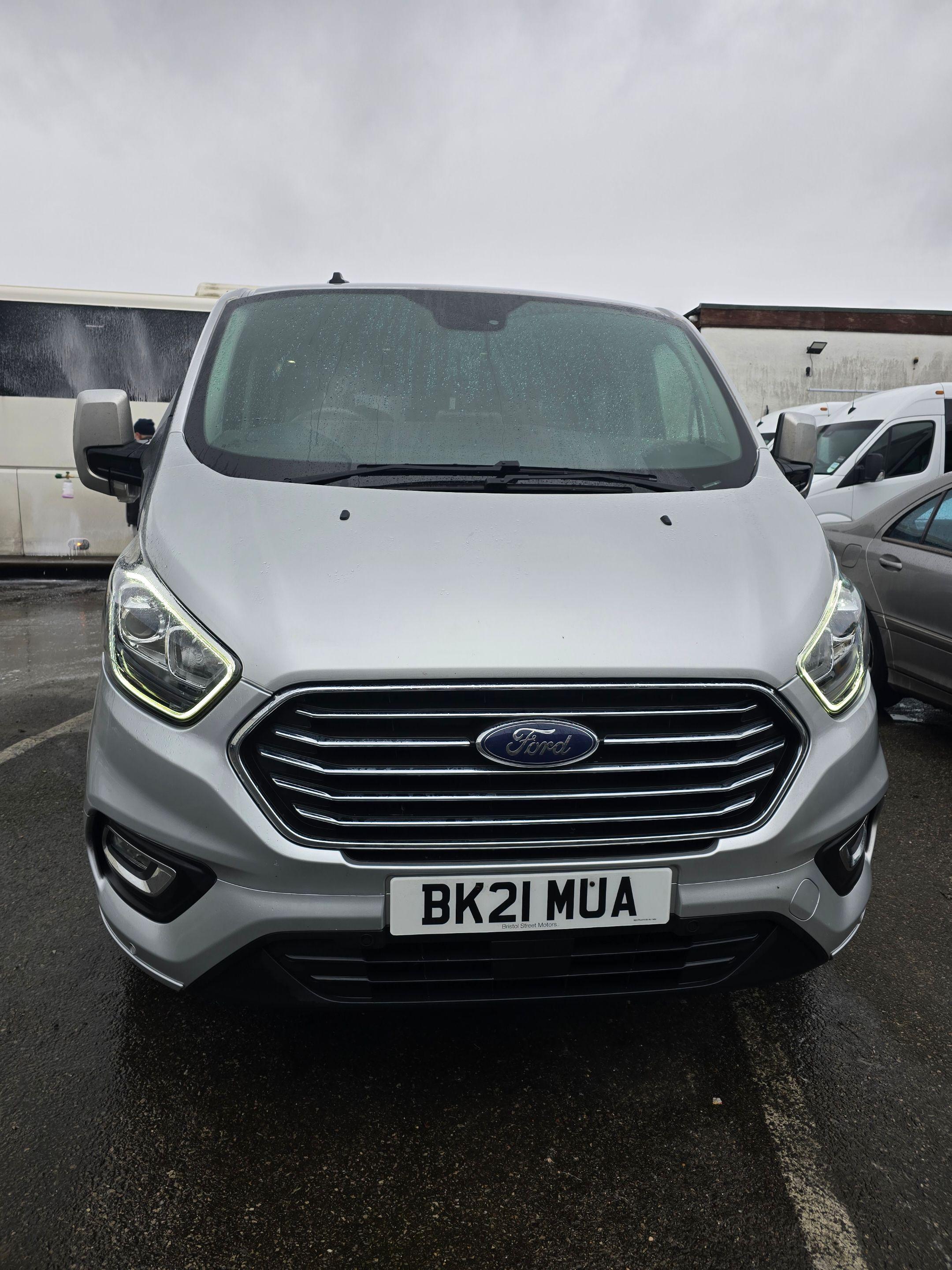 Ford Tourneo 2021 in Harrow