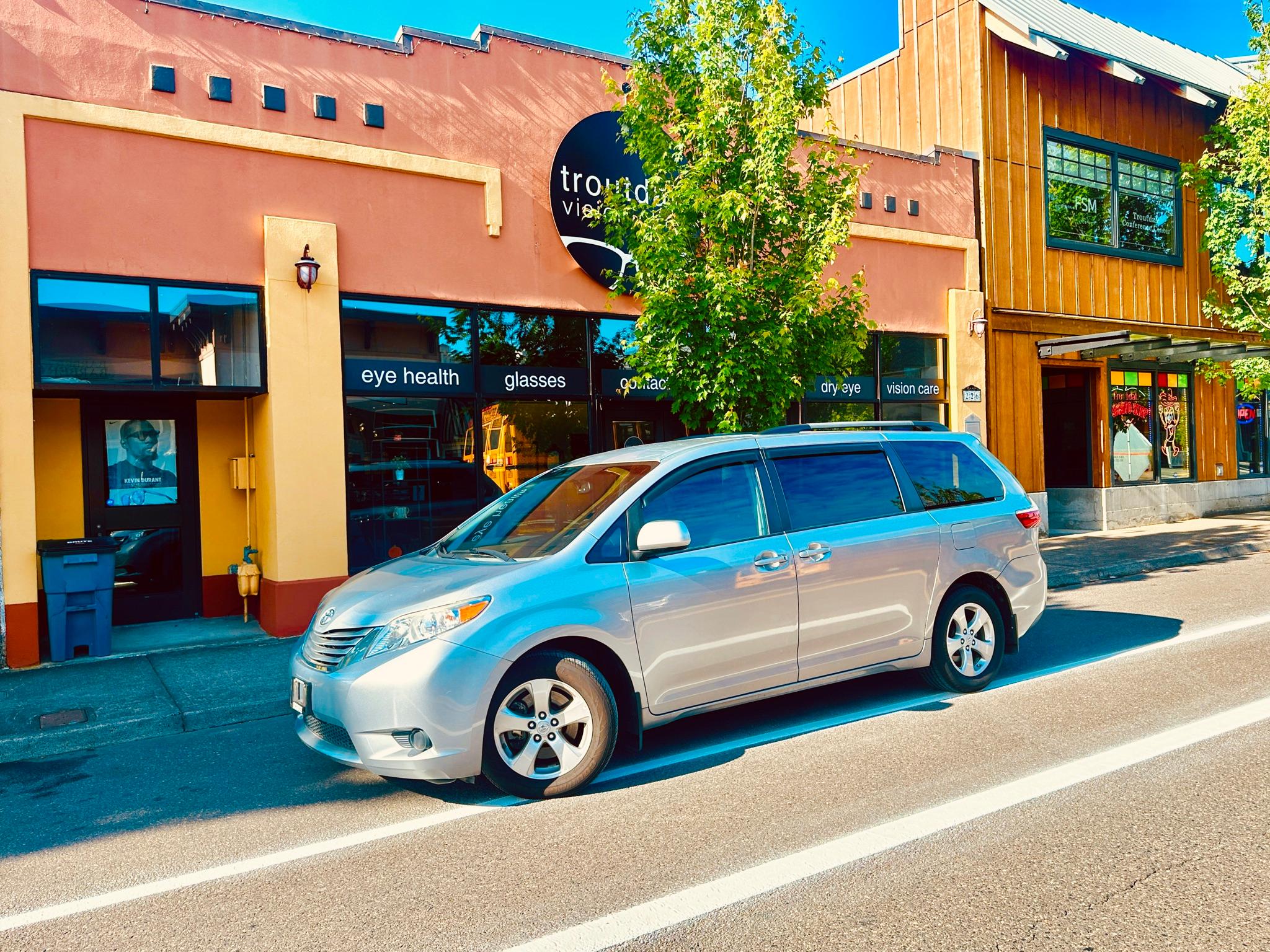 Toyota Sienna 2015 in Gresham, OR