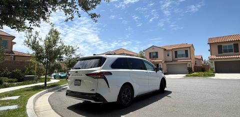 Toyota Sienna 2024