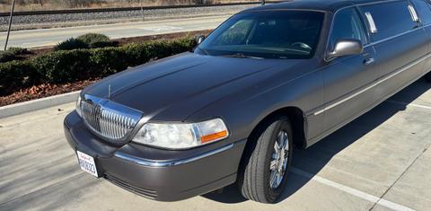 Lincoln Town Car 2011