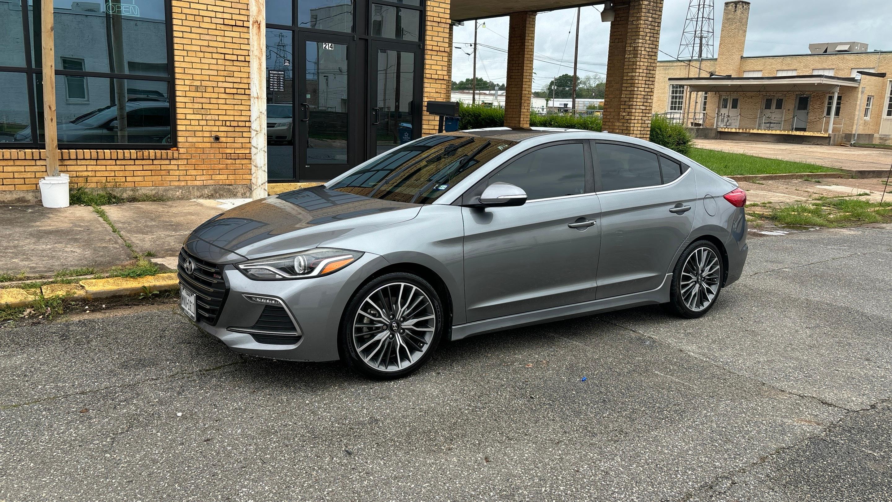 Hyundai Elantra 2018 in 