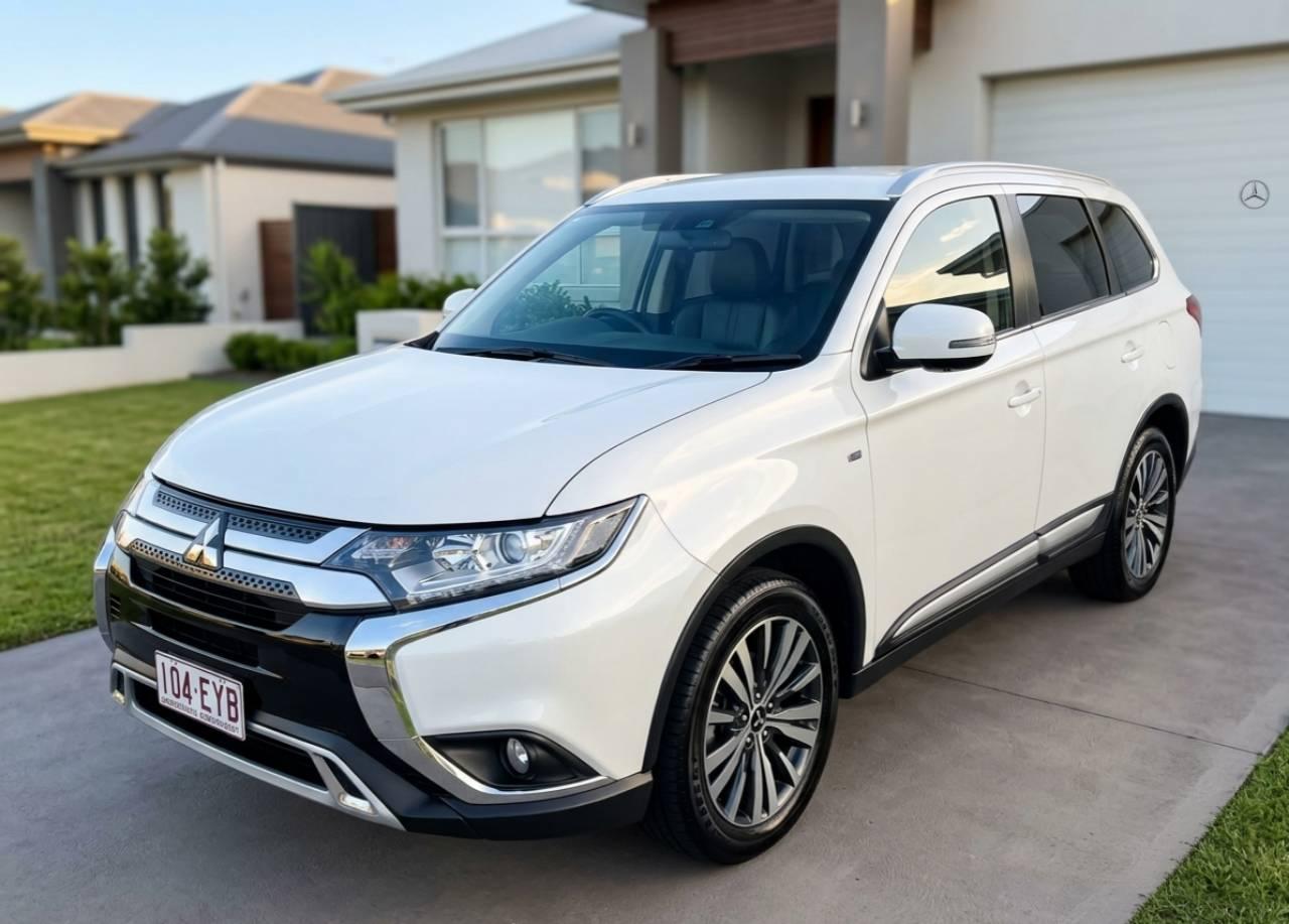 Mitsubishi OUTLANDER 2019 in Upper Mount Gravatt