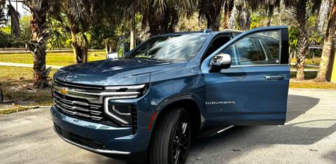 Chevrolet Suburban 2025
