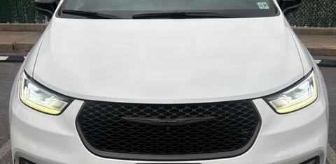 Chrysler Pacifica 2023