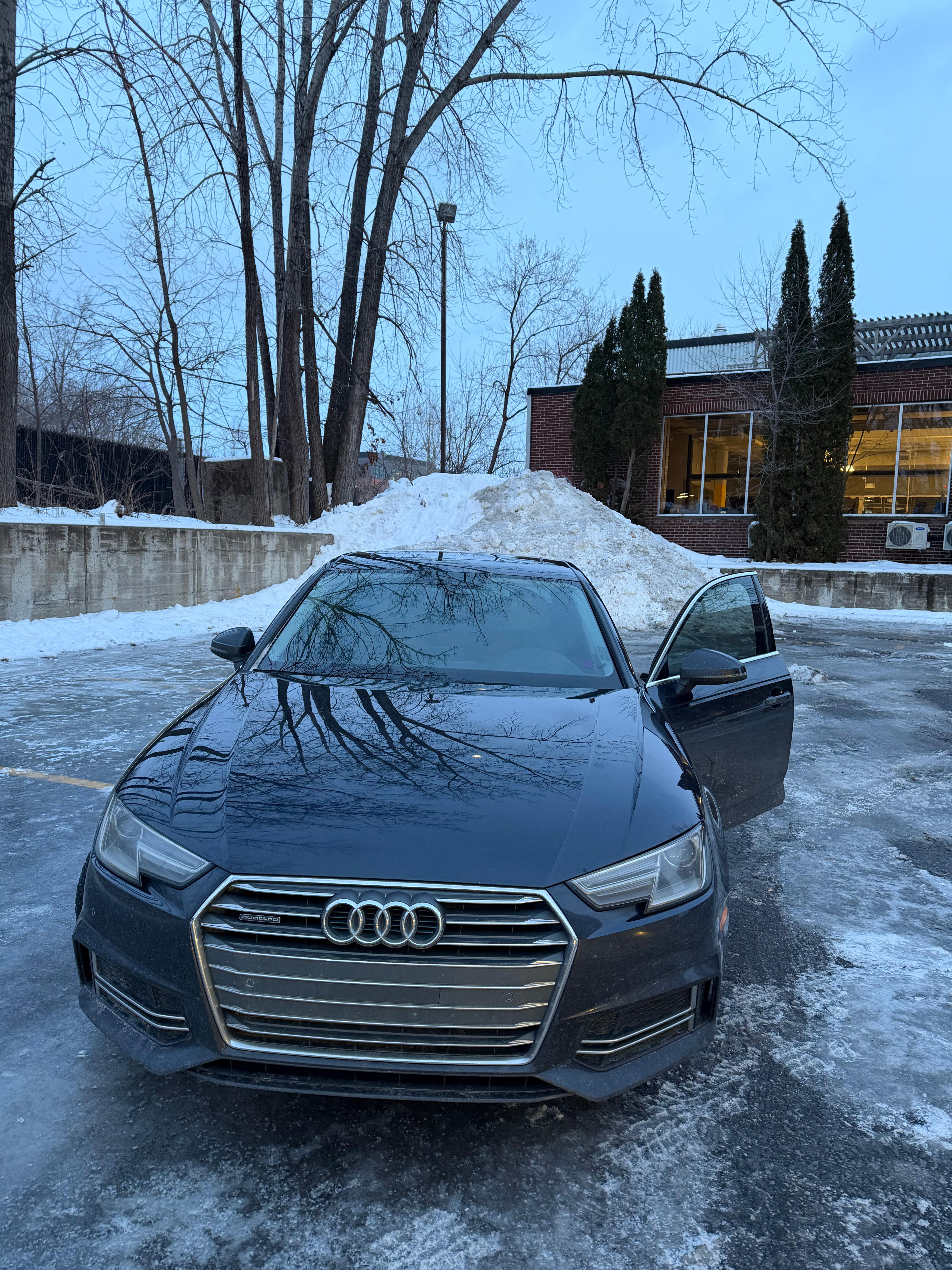 Audi A4 2018 à 