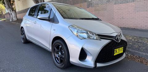 Toyota YARIS 2015