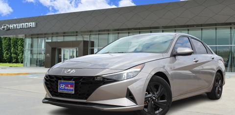 Hyundai Elantra 2023
