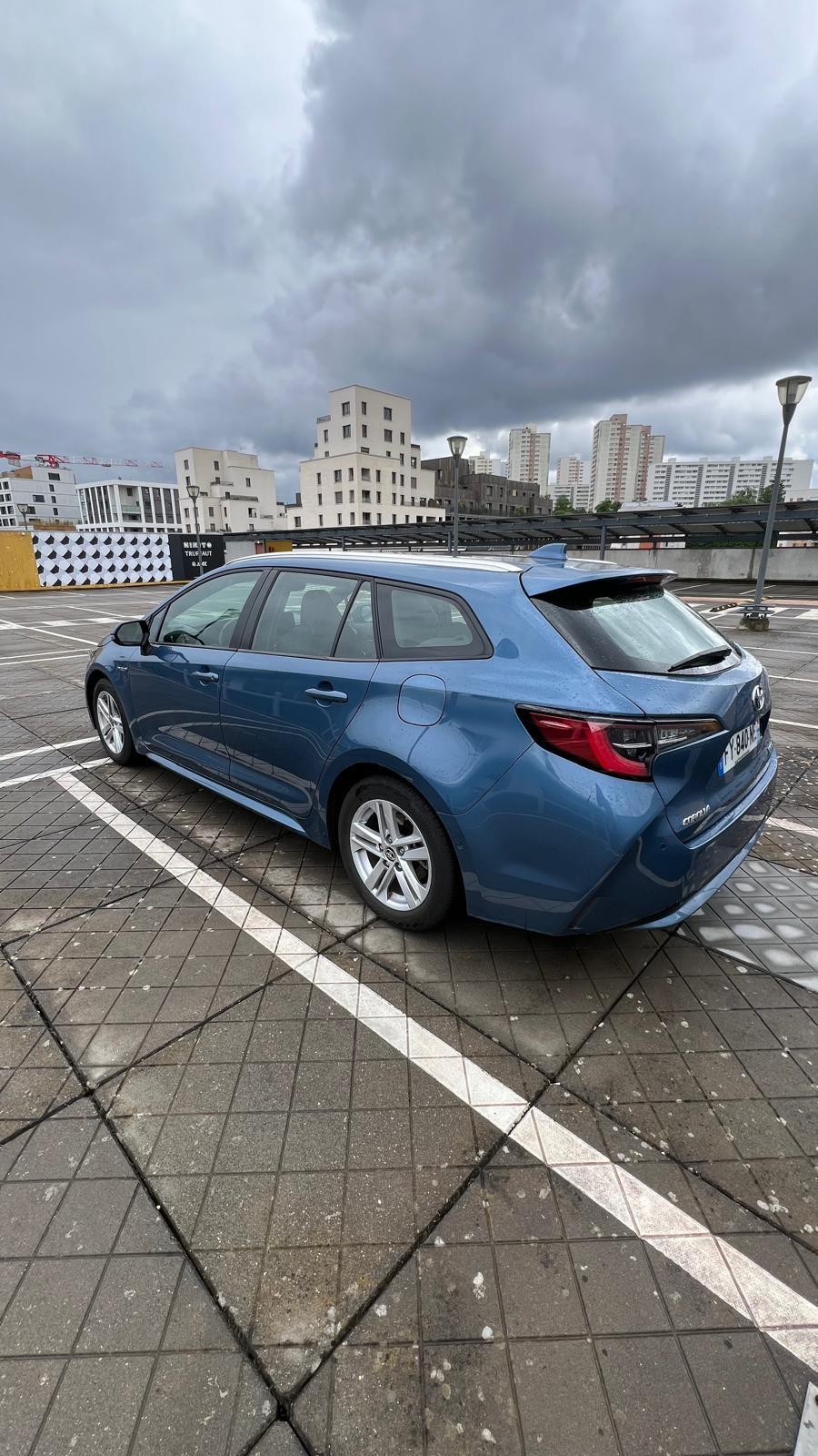 Toyota COROLLA 2021 à Bobigny