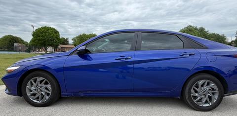 Hyundai Elantra 2024