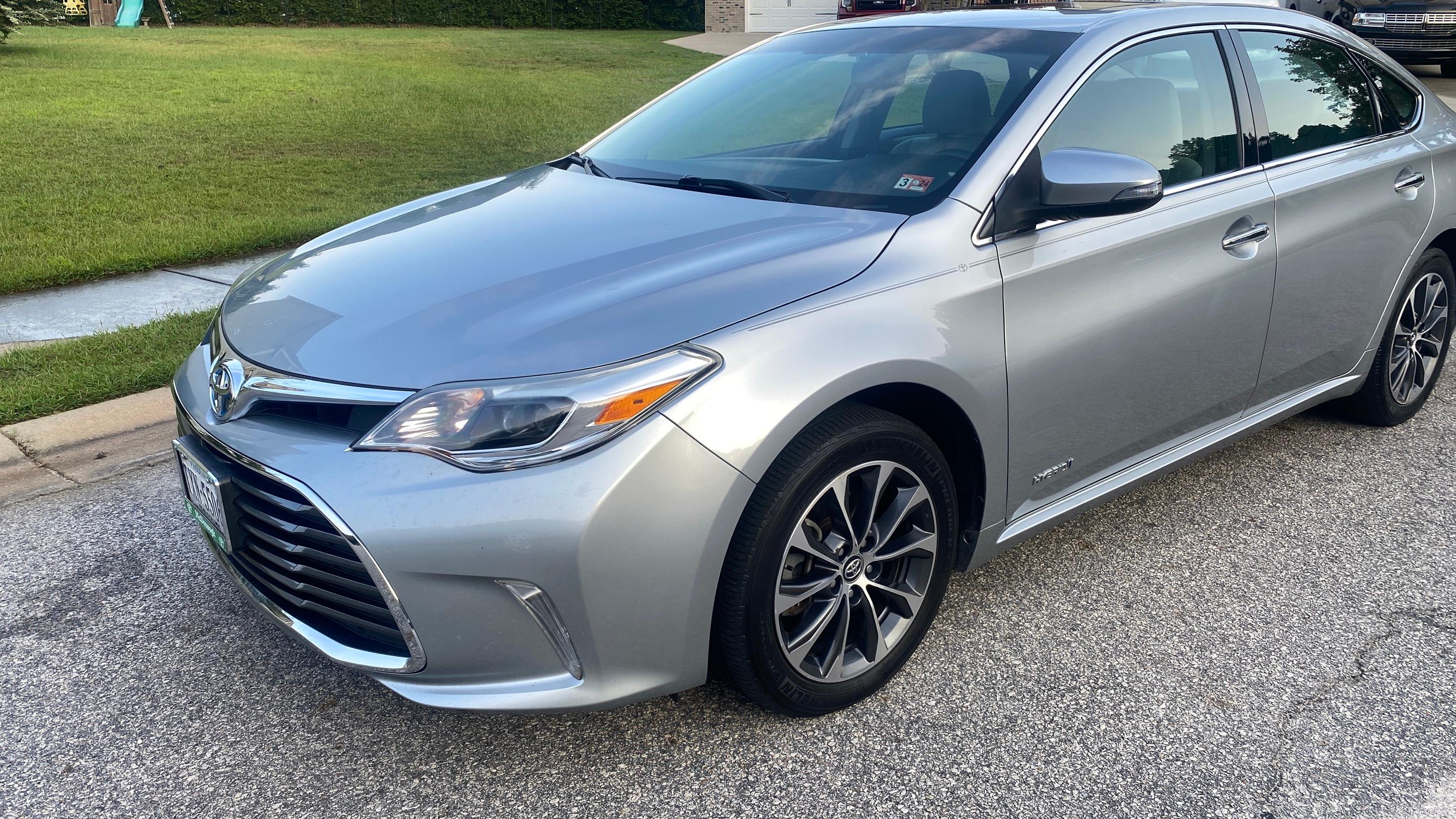 Toyota Avalon Hybrid 2016 in 