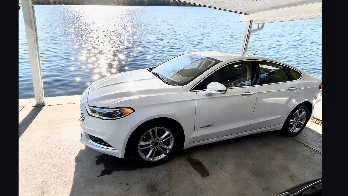 Ford Fusion Hybrid 2018 in 