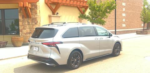 Toyota Sienna 2024