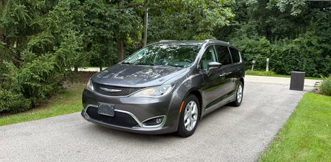 Chrysler Pacifica 2017