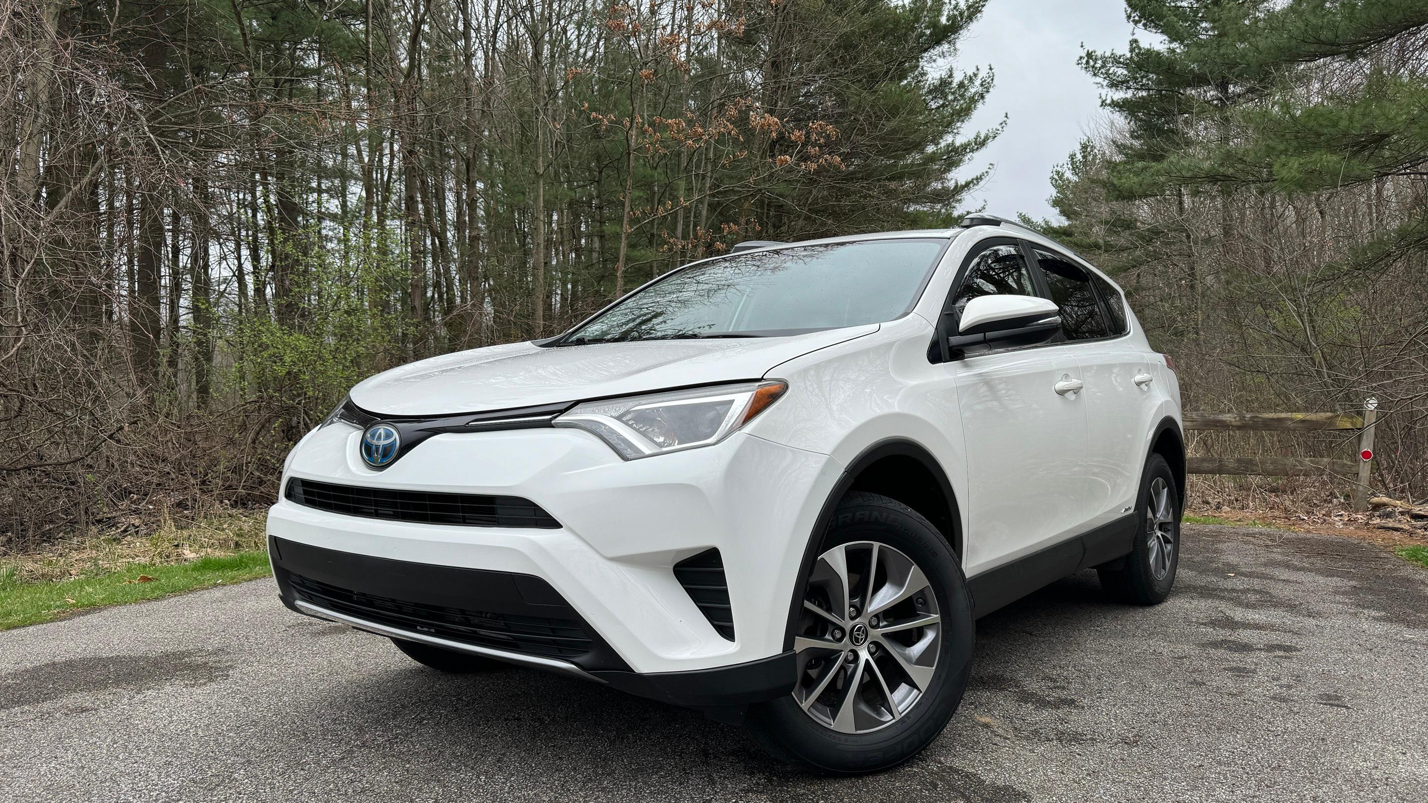 Toyota RAV4 Hybrid 2018 in 