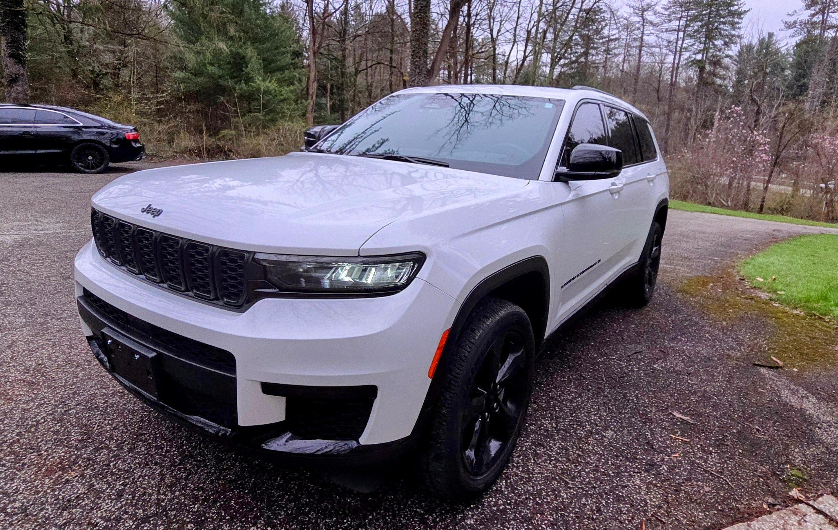 Jeep Grand Cherokee L 2022 in Highland Hills, OH