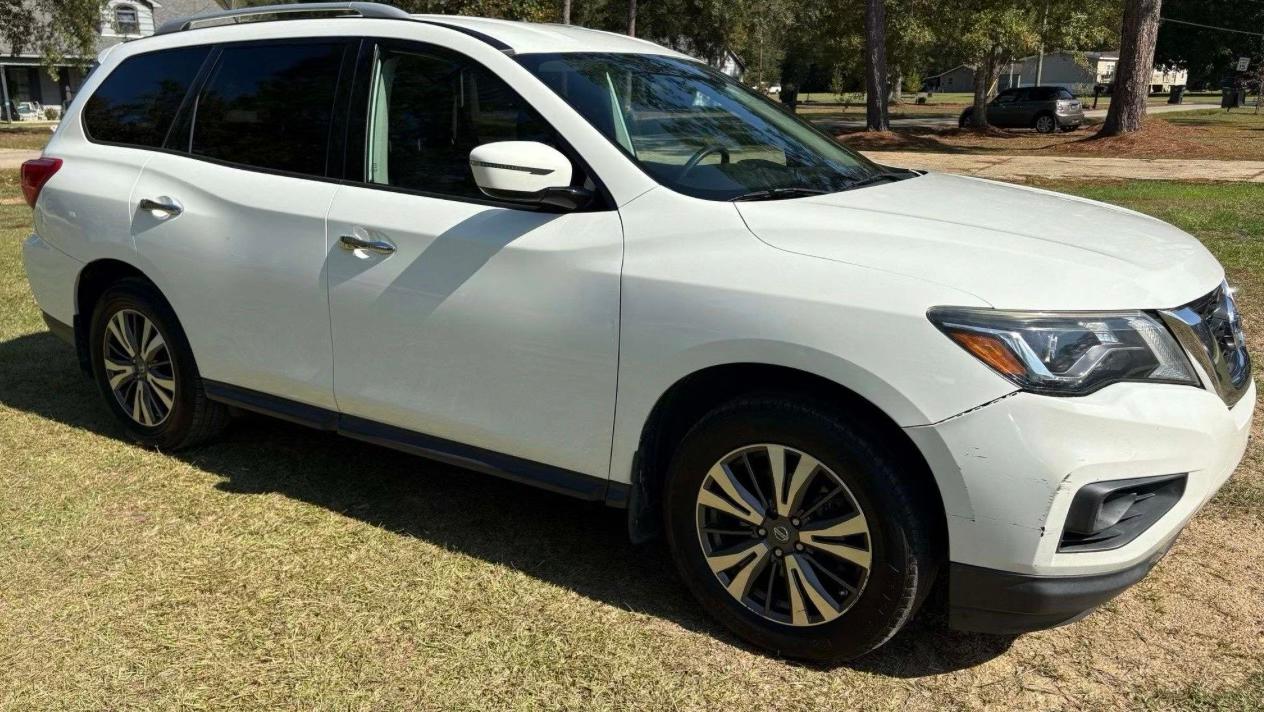 Nissan Pathfinder 2017 in 