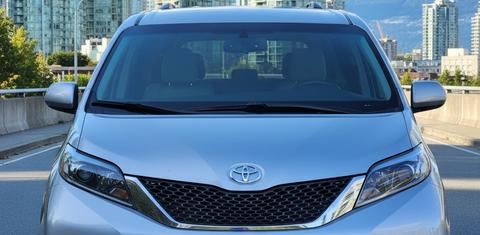 Toyota Sienna 2015